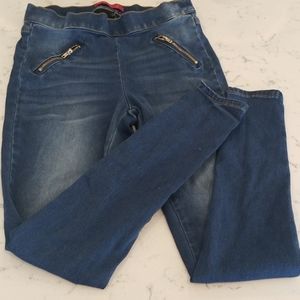 JLO jeggings size 4